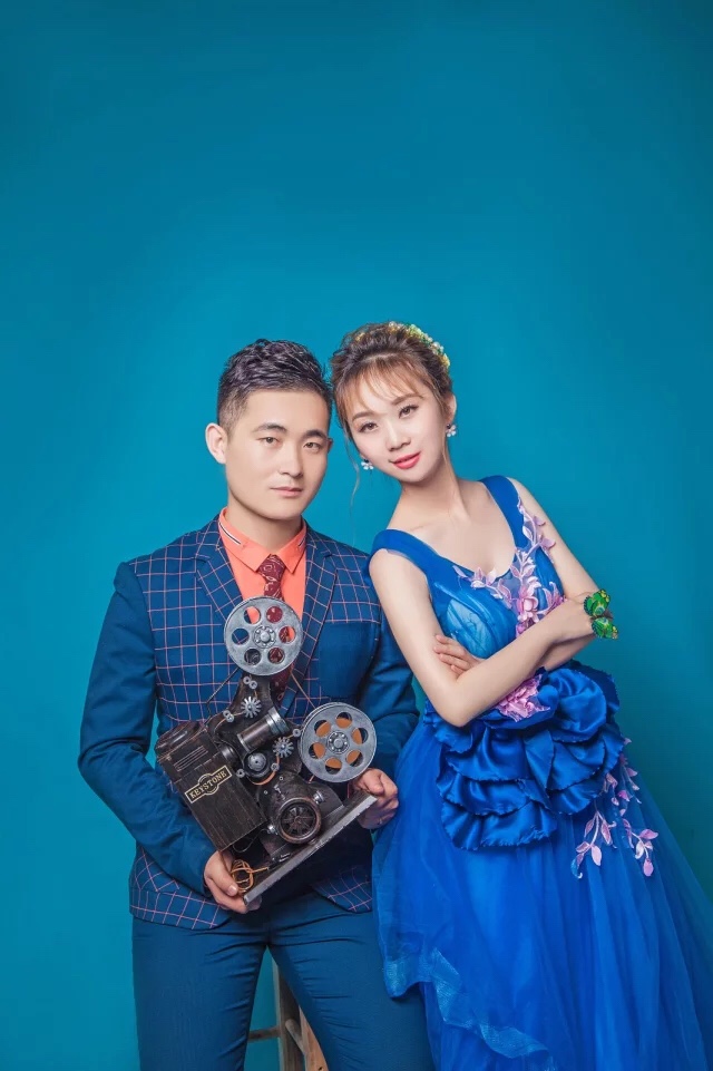 婚纱照新鲜出炉[喜欢]