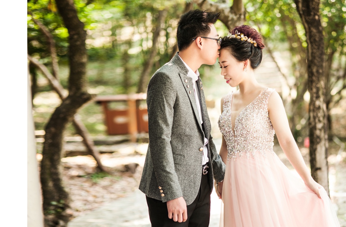 婚纱照的部分底片拿到啦。❤️