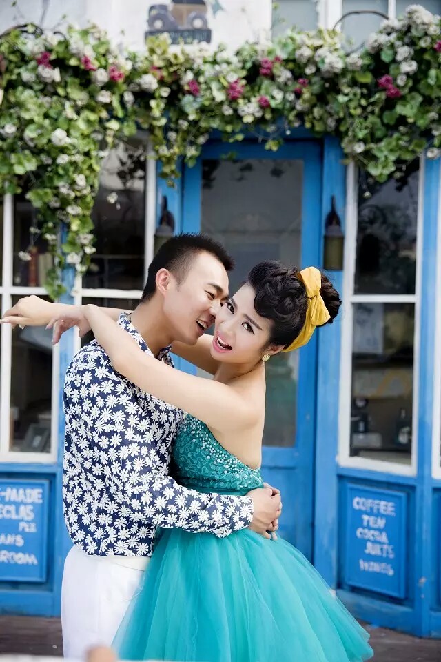 婚纱照出炉，我要进行下一步选选选，买买买