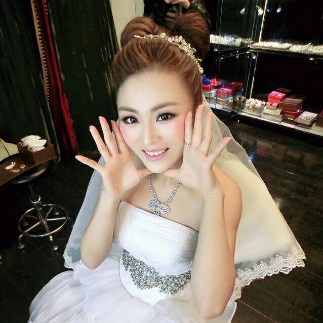 璀璨婚纱彩妆造型