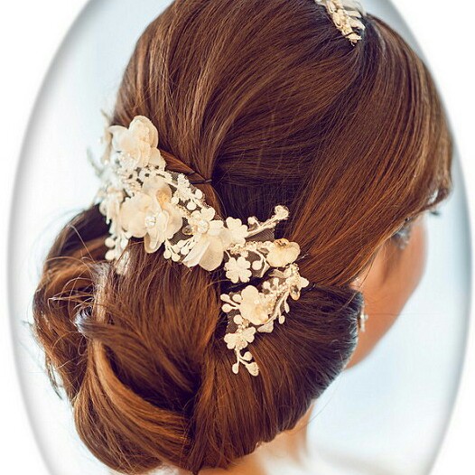 彩虹彩妆婚纱馆